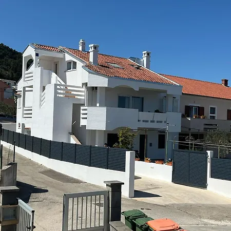 Apartman Dunatov Preko Exterior photo